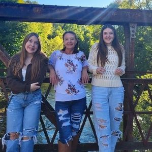 Meet your Posher, Christine